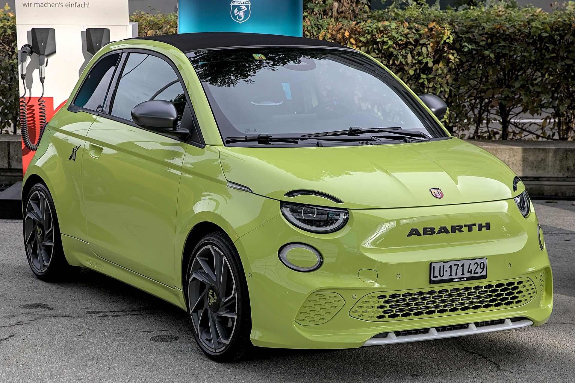 2023 Abarth 500e Convertible Standard