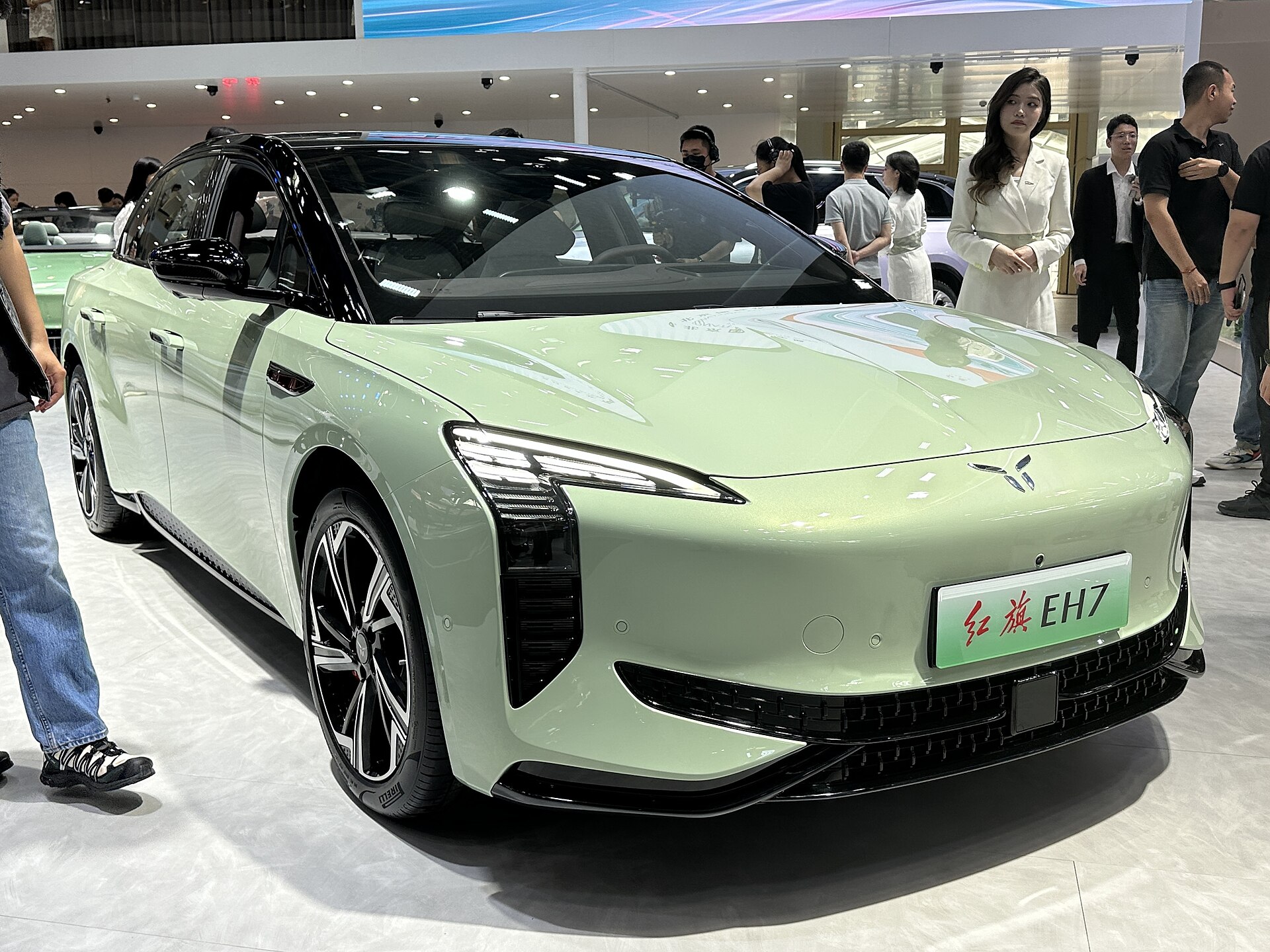 Hongqi EH7